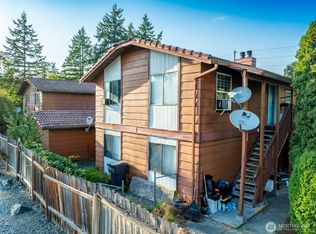718 10th St SE, Puyallup, WA