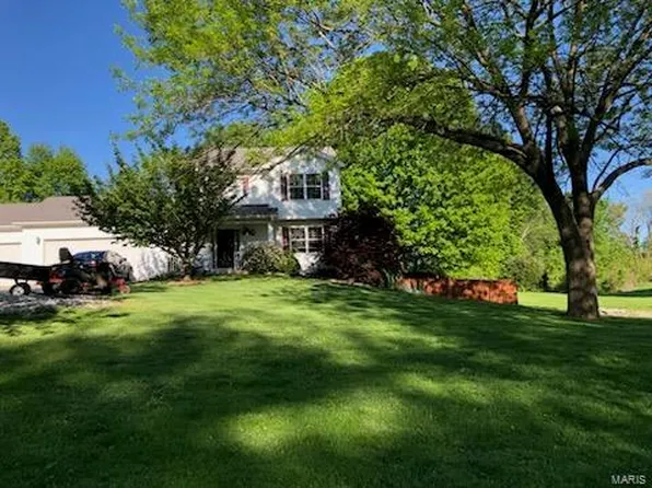 181 Burlington St, Brighton, IL 62012