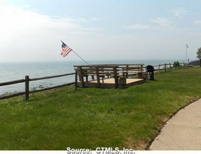 204 Point Beach Dr APT 3, Milford, CT, 06460