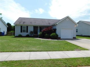592 Porter Ln, Kernersville, NC 27284