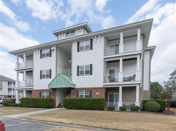 4332 Hillingdon Bnd APT 104, Chesapeake, VA 23321
