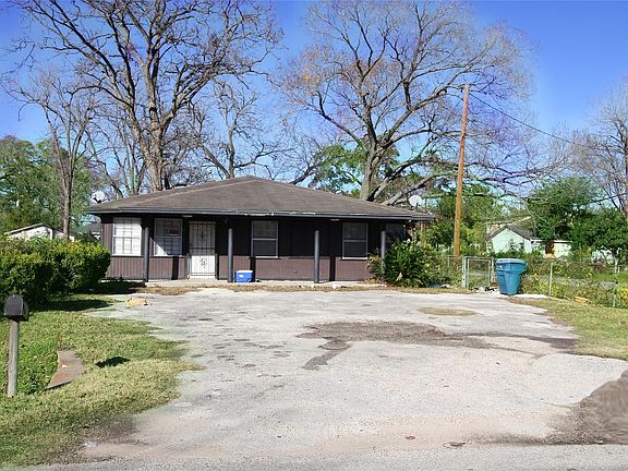 2nd image of 902 Granville Dr