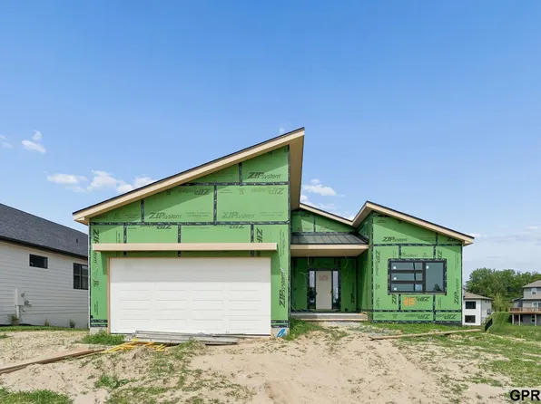 815 Courtyard Ct, Ashland, NE 68003