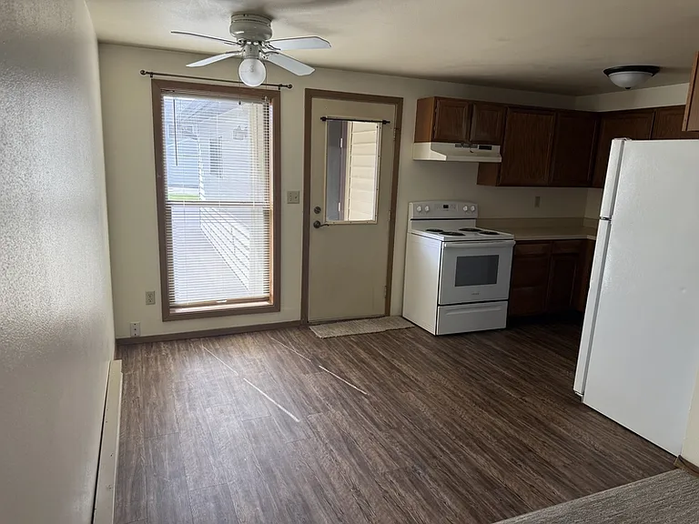2149 N Michelle Ct E — Photo 9