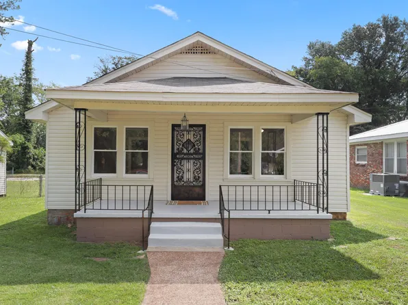 720 Jefferson St, Tuscumbia, AL 35674