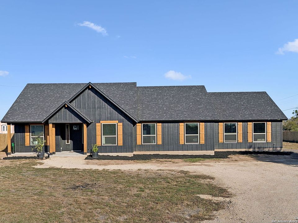 1st image of 108 Santa Teresa