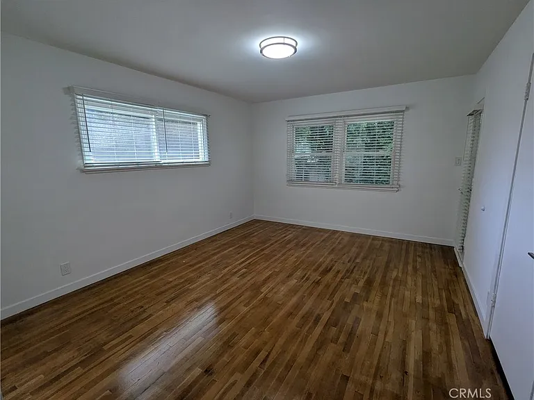 6829 McLennan Ave — Photo 26