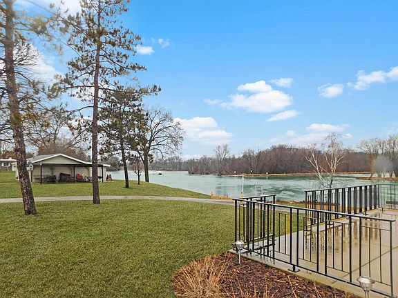 4th image of 307 Dianna Dr