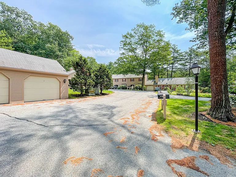 5 Dresden Ct — Photo 72