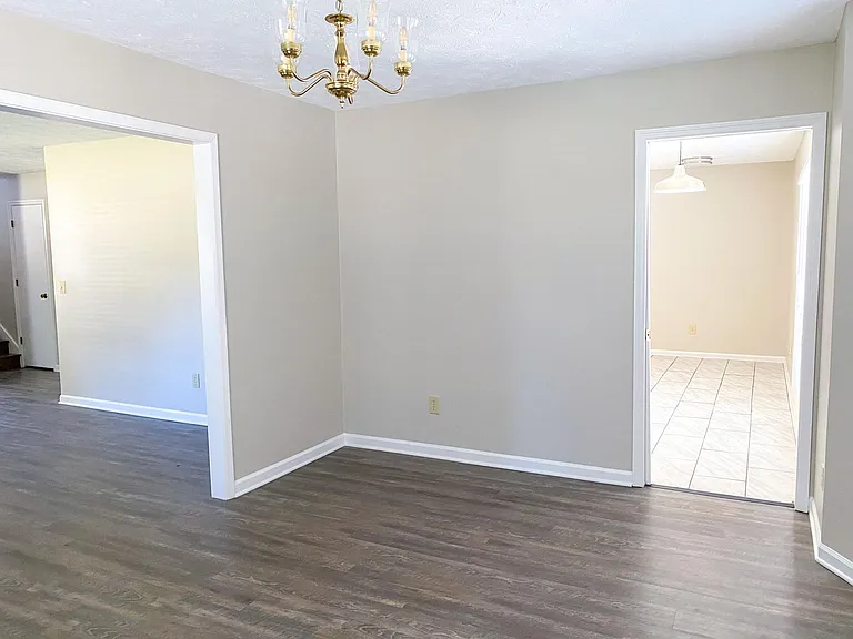 919 Tacoma Dr — Photo 8
