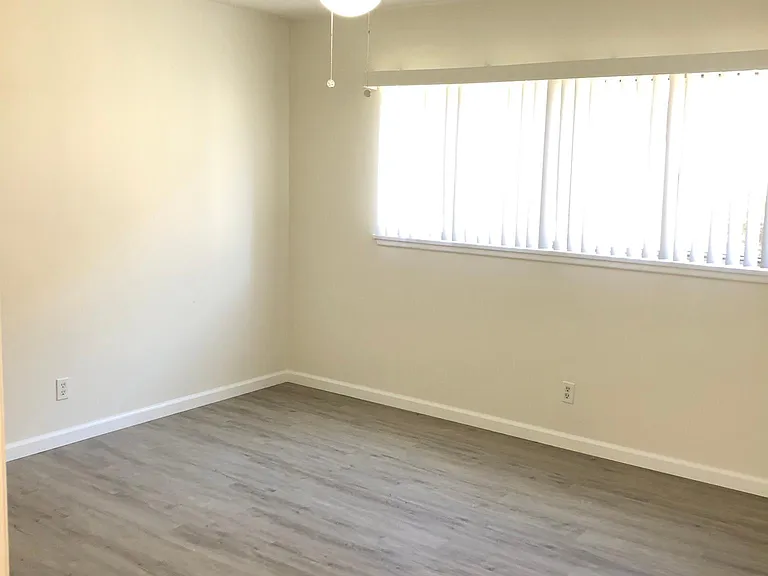 518-524 S 6th St #520-B — Photo 6