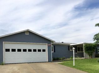1053 SE Dove Ln, College Place, WA 99324
