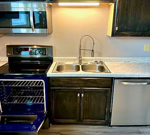 118 E Chestnut Street - Kitchen 3