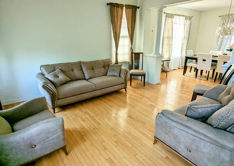 9 Laurel Wood Ct — Photo 3