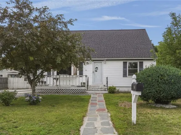 14 Wilson Ave, Warwick, RI 02889