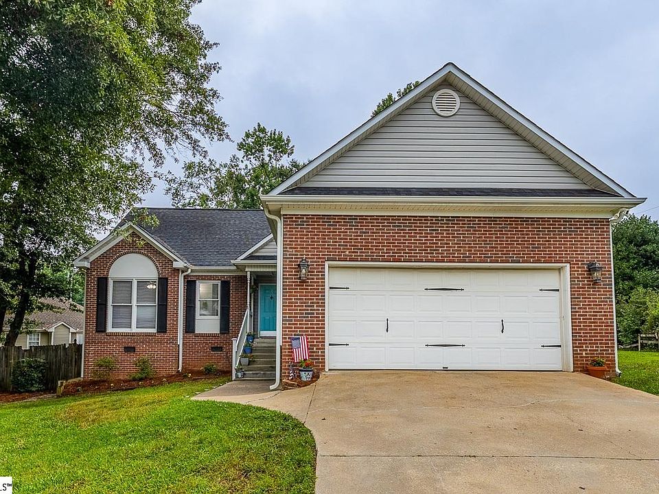 1st image of 16 Fawndale Ln