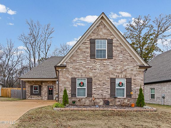 2nd image of 1143 Pettigrew Dr