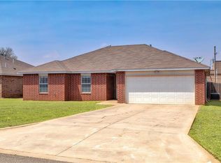 137 Carter Rd, Elk City, OK 73644