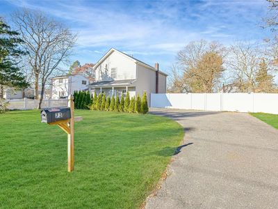 73 Cherry Avenue, Holtsville, NY, 11742