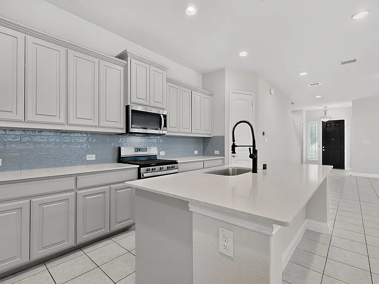 7617 Regal Ln — Photo 13