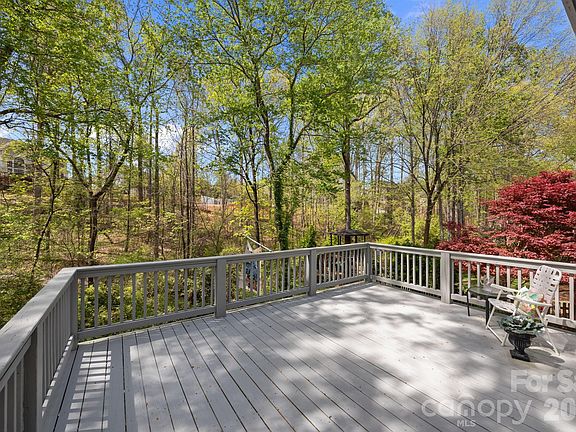 4th image of 20432 Middletown Rd