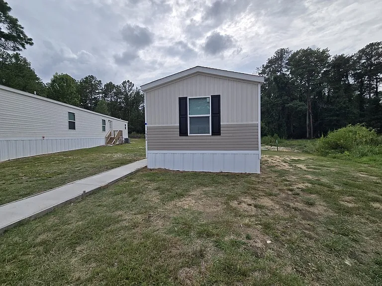 1943 Boxwood Ln — Photo 3