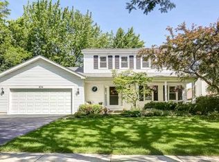 634 N Brookdale Dr, Schaumburg, IL 60194