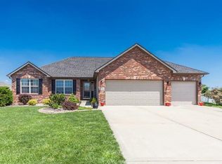 404 Marty Graten Ct, Hamel, IL 62046