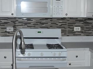 1778 Middlebury Dr, Aurora, IL 60503