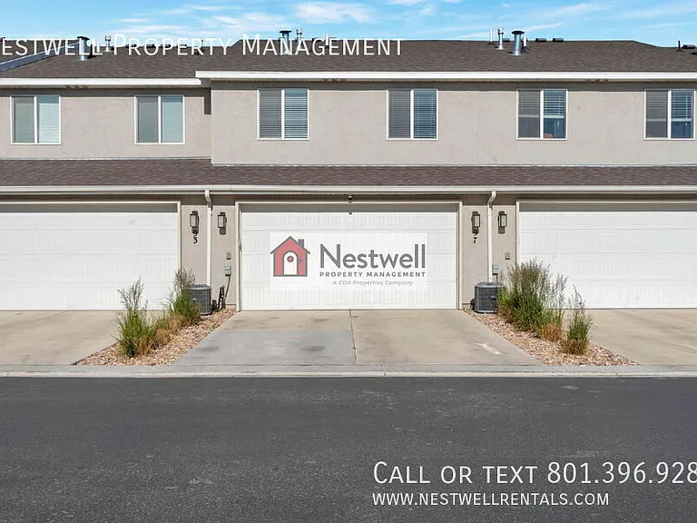 97 N Voyager Ln — Photo 15