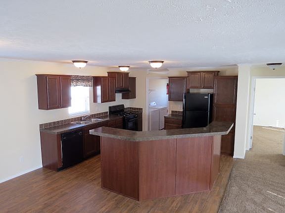 2nd image of 23050 Beech Dr