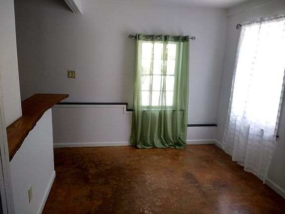 4th image of 95 3rd Ave