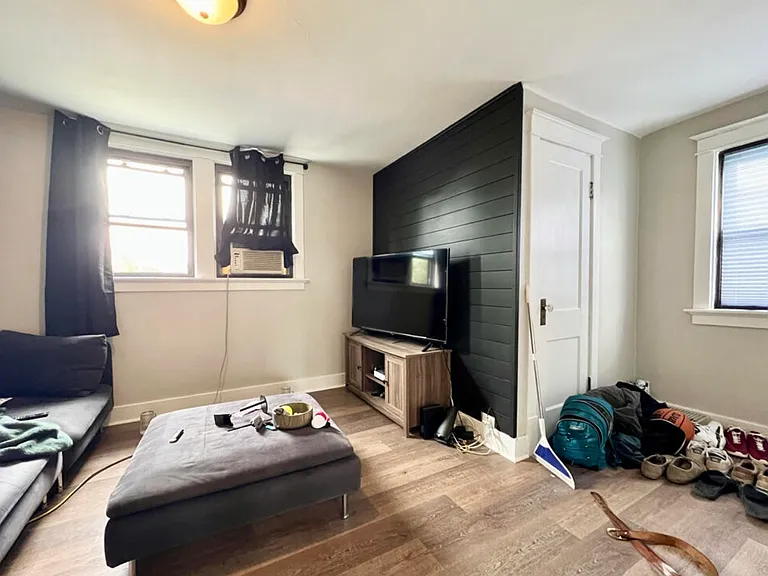437 S 73rd St — Photo 3