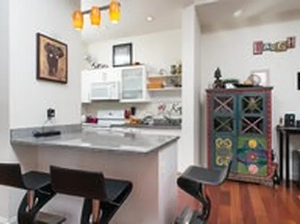 29 Otis St Unit 203, Cambridge, MA 02141