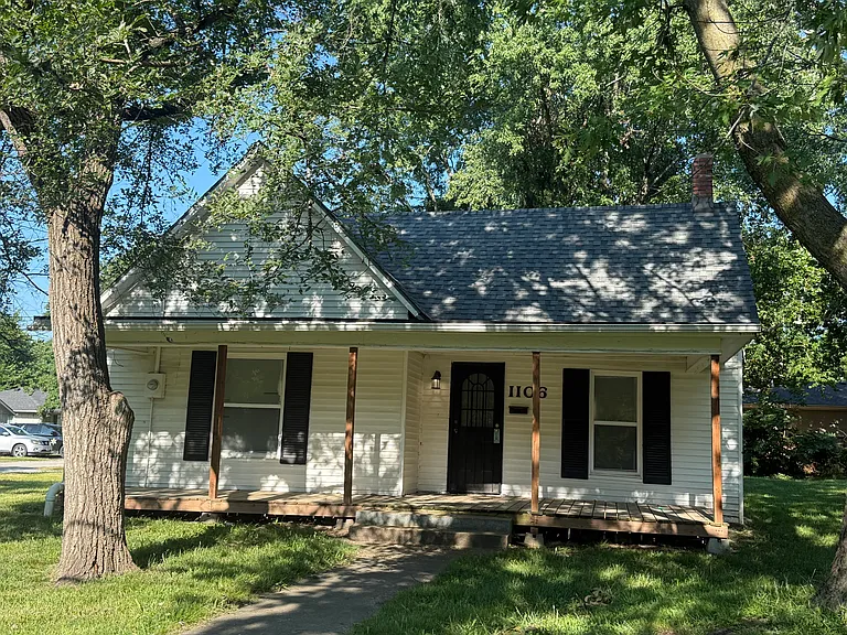 1106 Green St — Photo 1