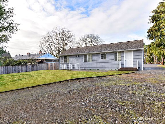 3rd image of 3517 Crestview Drive W