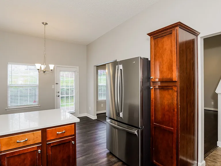 2108 Thorn Crest Dr — Photo 9