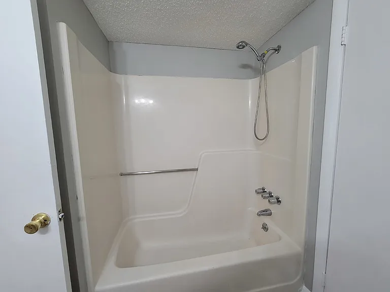 1818 Glenn St SW #1 — Photo 7