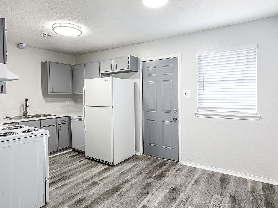 1st image of 6 SW 69th St APT B