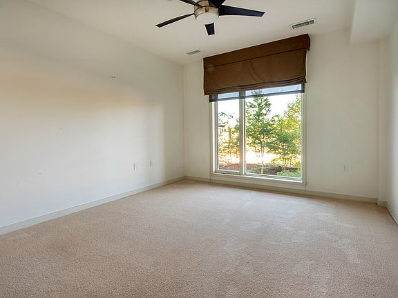 5th image of 333 S Monroe St Suite 212