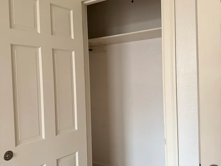 325 E Rosewood Ave — Photo 14
