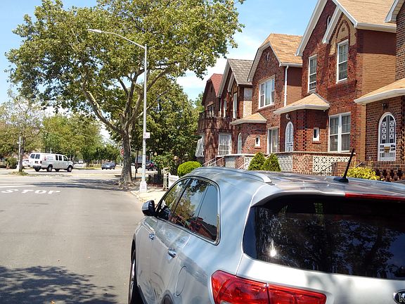 5th image of 1427 E 45th St