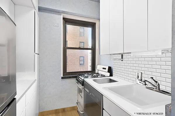 Sold by William Raveis Real Estate | media 6