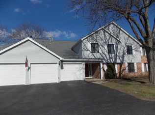 0N020 Ambleside Dr UNIT 101, Winfield, IL 60190