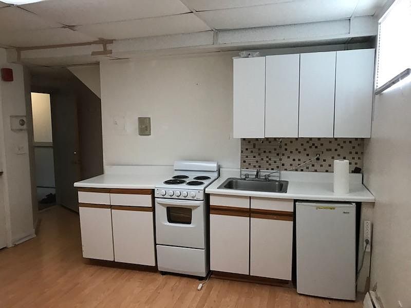 2nd image of 17 Aberdeen St APT A