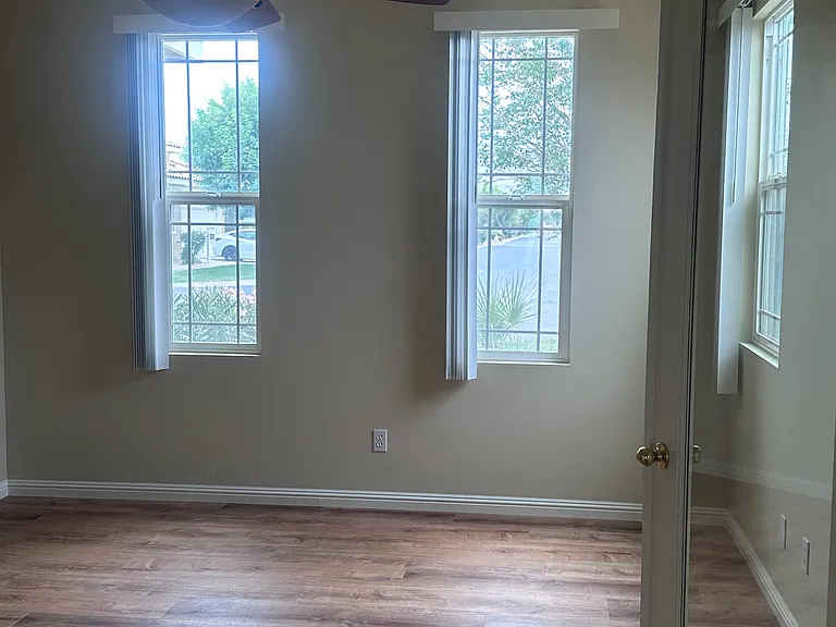 102 Shoreline Dr — Photo 10