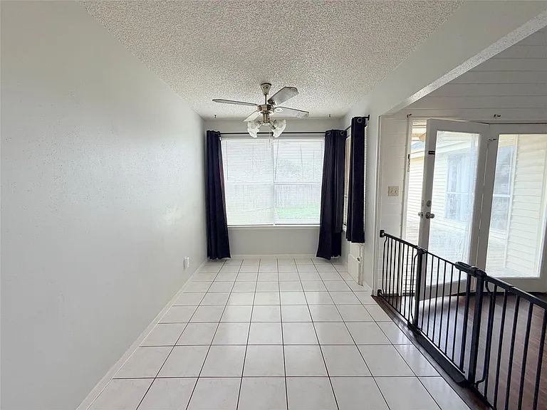 2535 Planters Row — Photo 12
