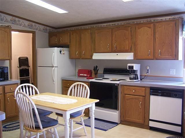 2nd image of 1814 Ziebach St