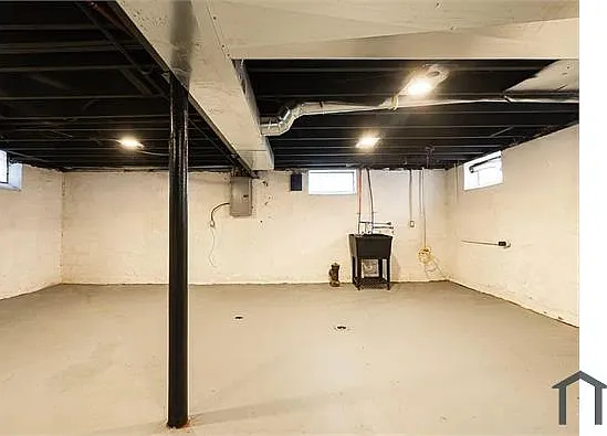 4901 Cortland St — Photo 5