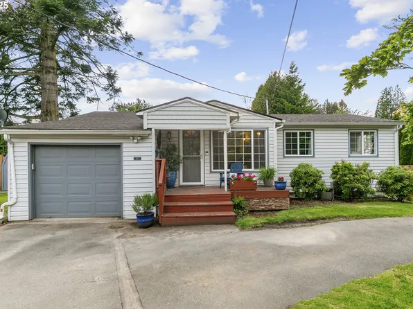 147 SE Hogan Rd, Gresham, OR 97080